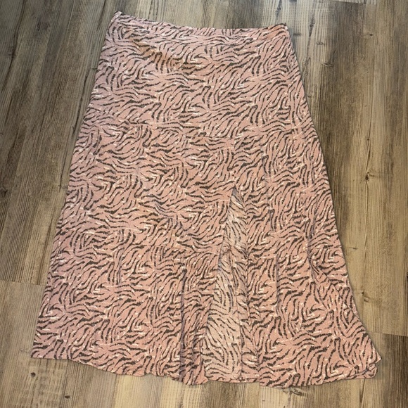 Patterned Skirt - Picture 1 of 4